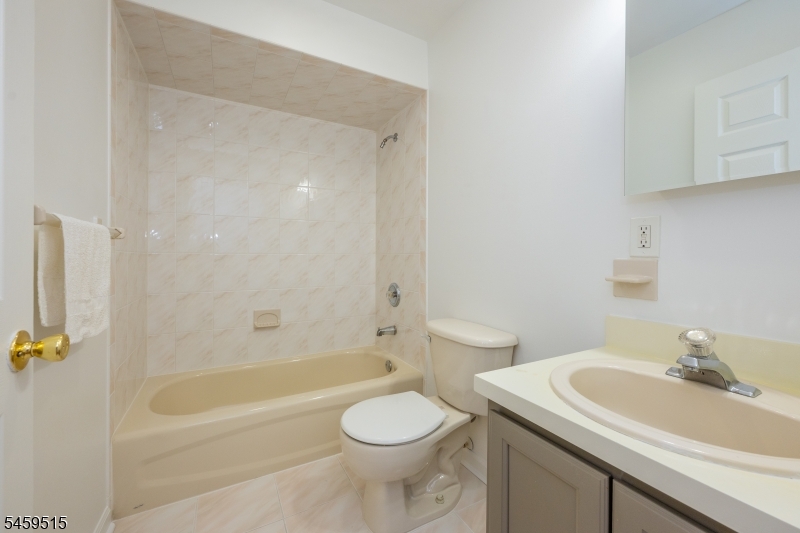 192 Indian Run Parkway Union NJ 07083