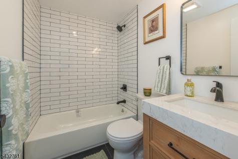 12 Richardsville Road Ogdensburg NJ 07439