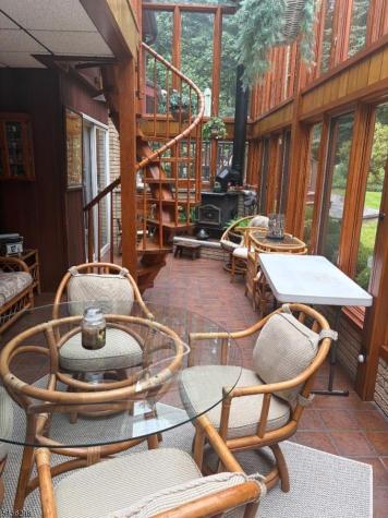 5 Agnes Lane Holland NJ 08848