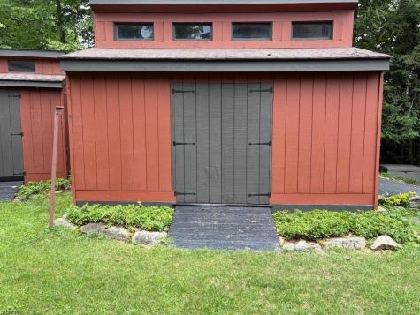 5 Agnes Lane Holland NJ 08848