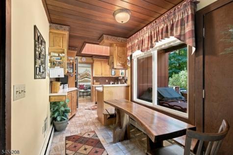 5 Agnes Lane Holland NJ 08848