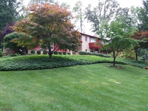 5 Agnes Lane Holland NJ 08848