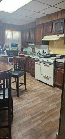 570 Summer Avenue Newark NJ 07104