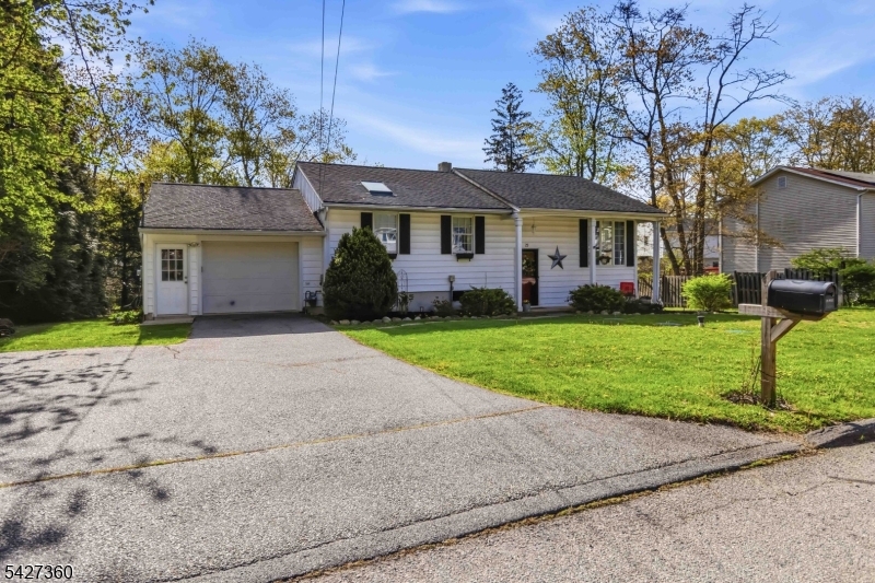 23 Hancock Drive West Milford NJ 07480