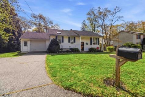 23 Hancock Drive West Milford NJ 07480