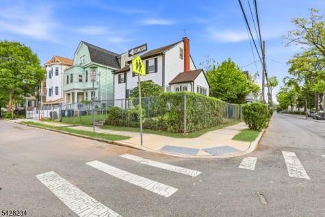 74 Lindsley Avenue Newark NJ 07106