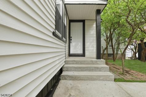 74 Lindsley Avenue Newark NJ 07106