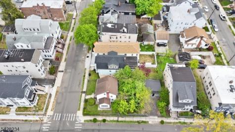 74 Lindsley Avenue Newark NJ 07106