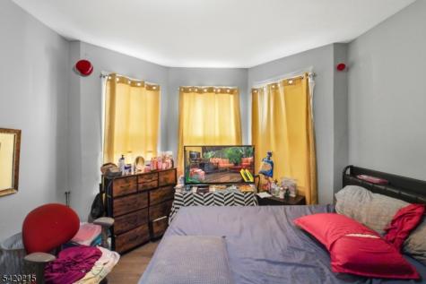 550 Norwood Street East Orange NJ 07018