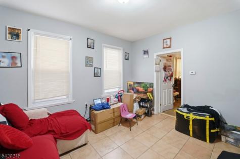 550 Norwood Street East Orange NJ 07018