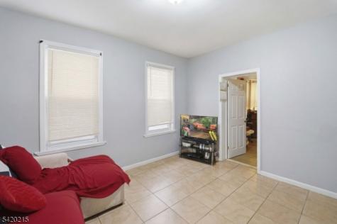 550 Norwood Street East Orange NJ 07018
