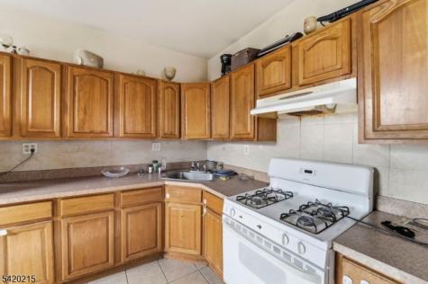 550 Norwood Street East Orange NJ 07018