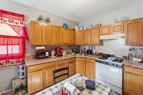 550 Norwood Street East Orange NJ 07018