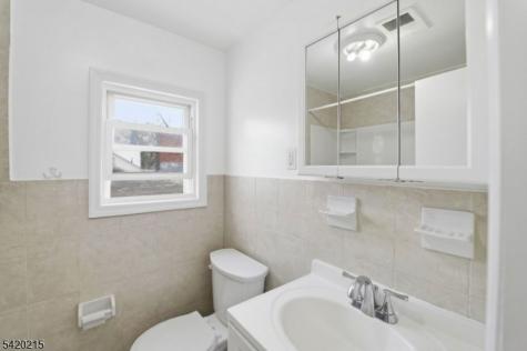 550 Norwood Street East Orange NJ 07018