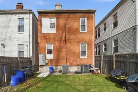 550 Norwood Street East Orange NJ 07018