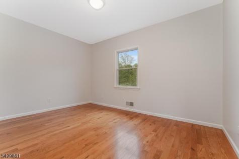 37 Woodland Heights Circle Lebanon NJ 08826