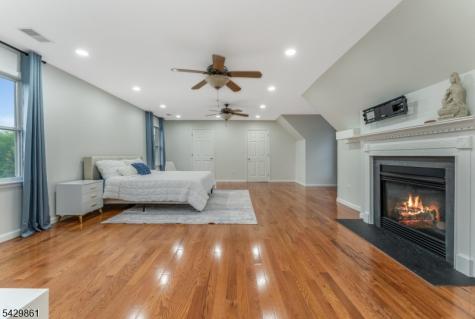 37 Woodland Heights Circle Lebanon NJ 08826