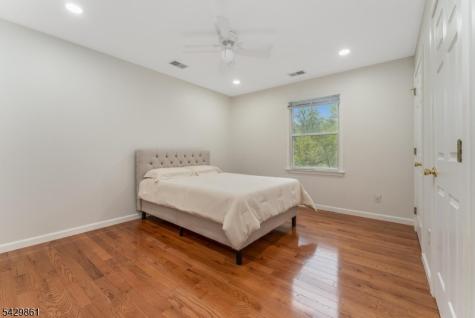 37 Woodland Heights Circle Lebanon NJ 08826