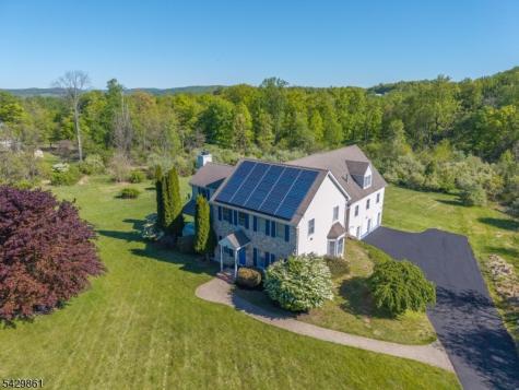 37 Woodland Heights Circle Lebanon NJ 08826