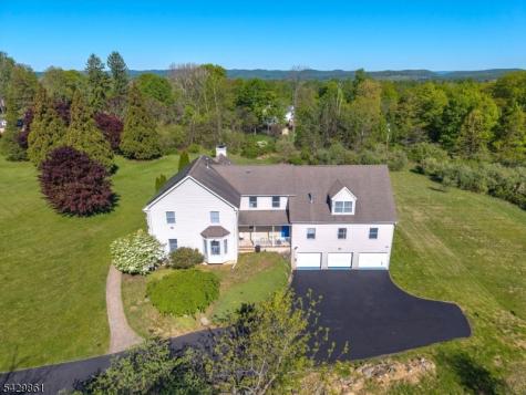 37 Woodland Heights Circle Lebanon NJ 08826