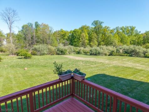 37 Woodland Heights Circle Lebanon NJ 08826