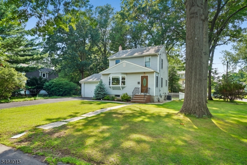 40 Carpenter Place Cranford NJ 07016