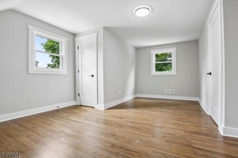 127 Glenwild Avenue Bloomingdale NJ 07403