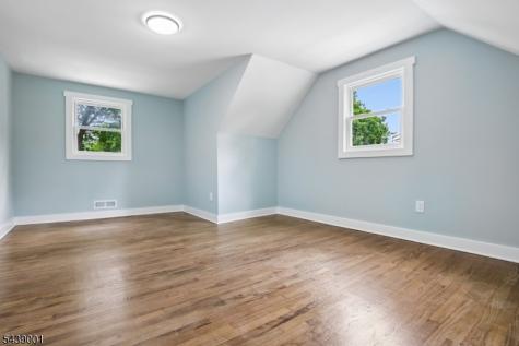 127 Glenwild Avenue Bloomingdale NJ 07403
