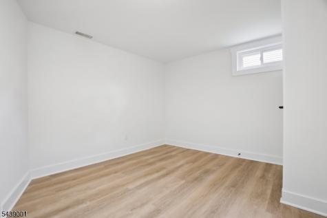 127 Glenwild Avenue Bloomingdale NJ 07403