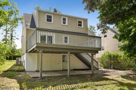 127 Glenwild Avenue Bloomingdale NJ 07403