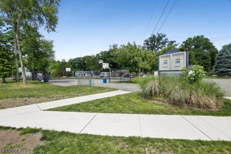 127 Glenwild Avenue Bloomingdale NJ 07403