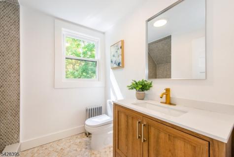 245 Midland Avenue East Orange NJ 07017