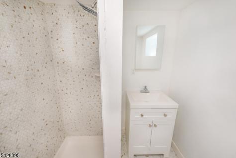 245 Midland Avenue East Orange NJ 07017