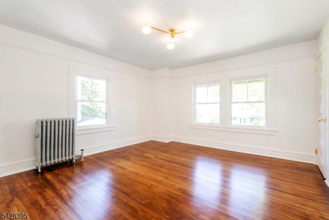 245 Midland Avenue East Orange NJ 07017