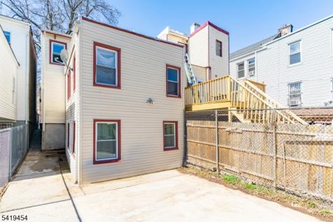 61 Cutler Street Newark NJ 07104