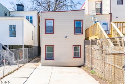 61 Cutler Street Newark NJ 07104
