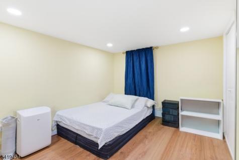 61 Cutler Street Newark NJ 07104