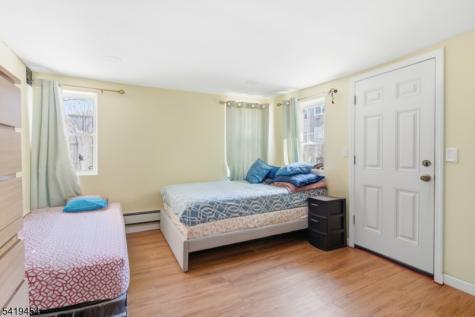 61 Cutler Street Newark NJ 07104
