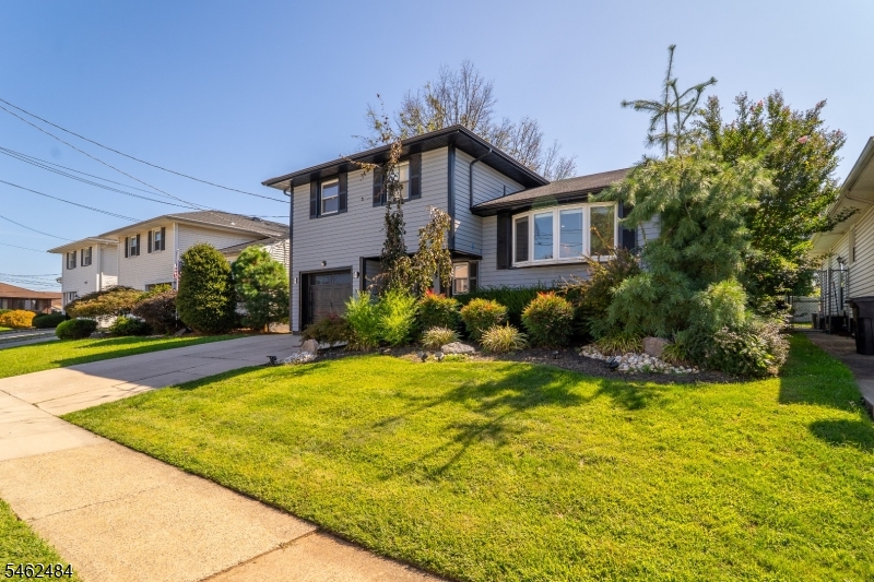 5 Sumutka Court Carteret NJ 07008