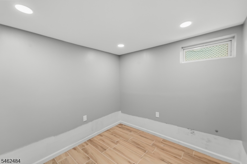 5 Sumutka Court Carteret NJ 07008
