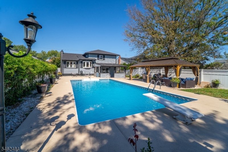 5 Sumutka Court Carteret NJ 07008