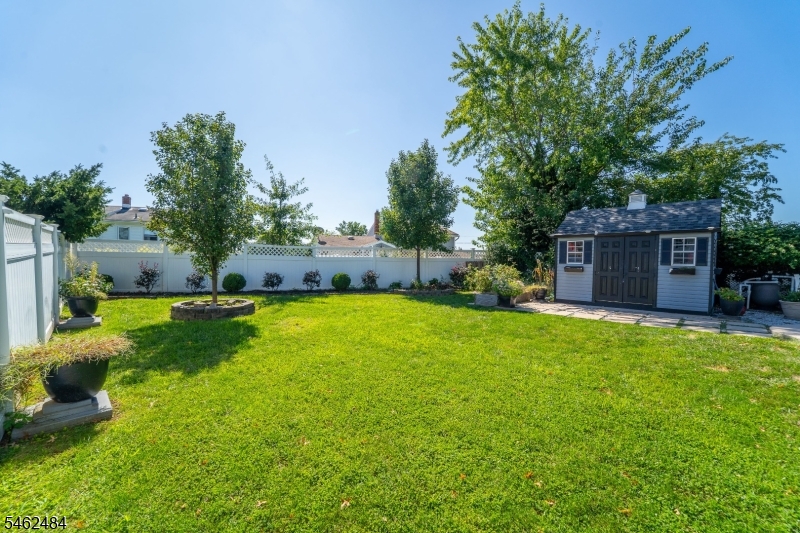 5 Sumutka Court Carteret NJ 07008