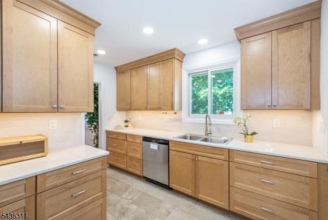 110 Woodlawn Avenue Clifton NJ 07013