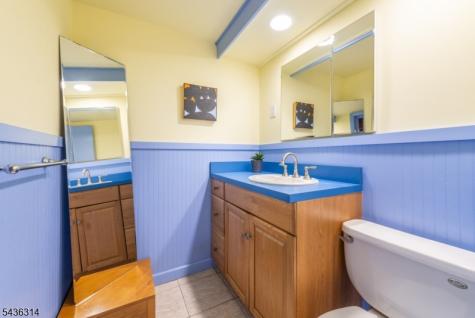 110 Woodlawn Avenue Clifton NJ 07013