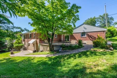 110 Woodlawn Avenue Clifton NJ 07013
