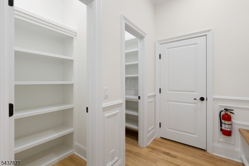13 Harding Place Livingston NJ 07039