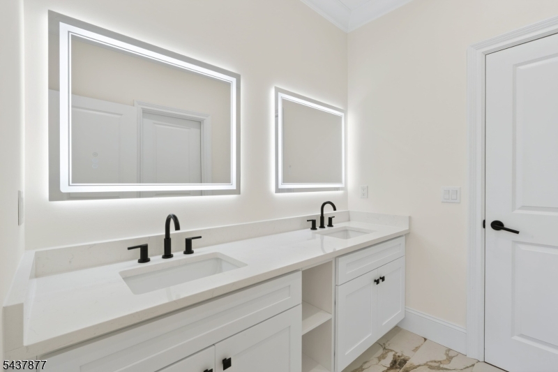 13 Harding Place Livingston NJ 07039