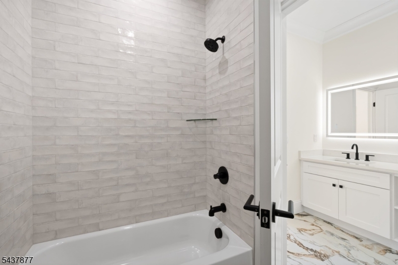 13 Harding Place Livingston NJ 07039