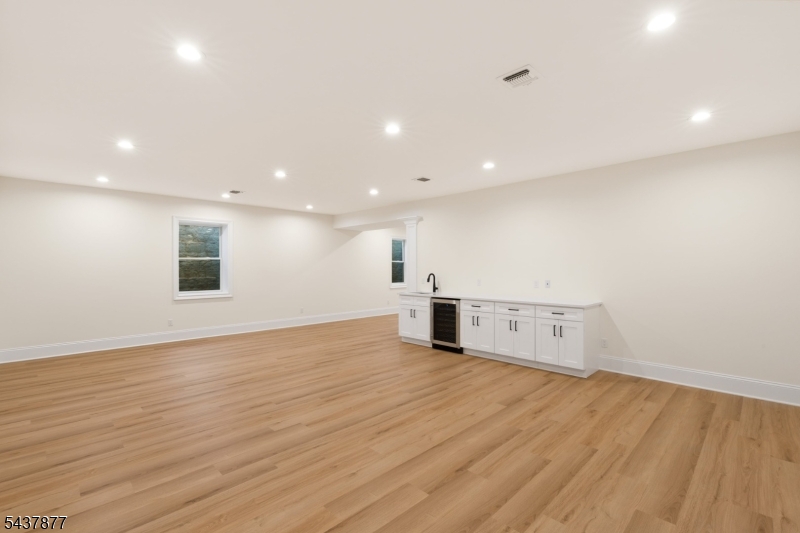 13 Harding Place Livingston NJ 07039