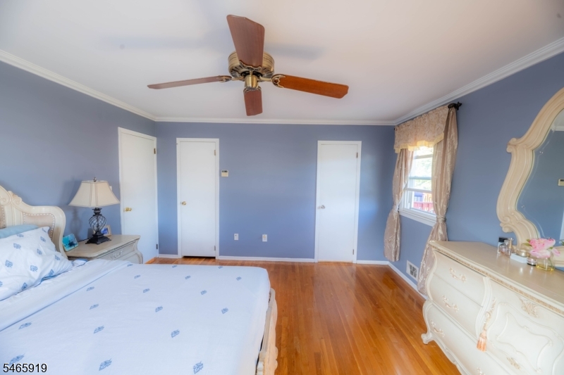 4 Charles Court Edison NJ 08820